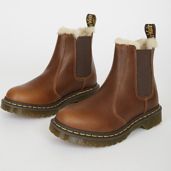 NWT Dr Martens 2976 Leonore Chelsea Boots Butterscotch - Picture 3 of 13